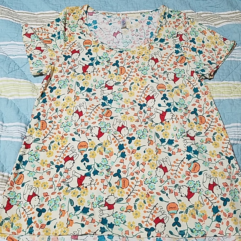 Disney Lularoe Classic Tee Winnie the Pooh HTF
